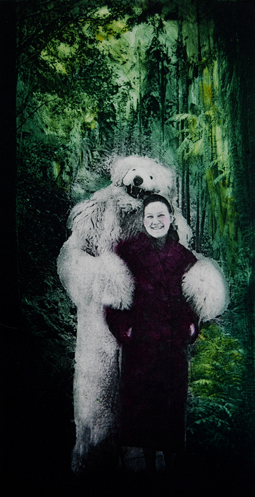 Monica Wiesblott, Dschungelbär (Junglebear), Polychromatic Photopolymer gravure, 7.5 in x 4 in, 2020